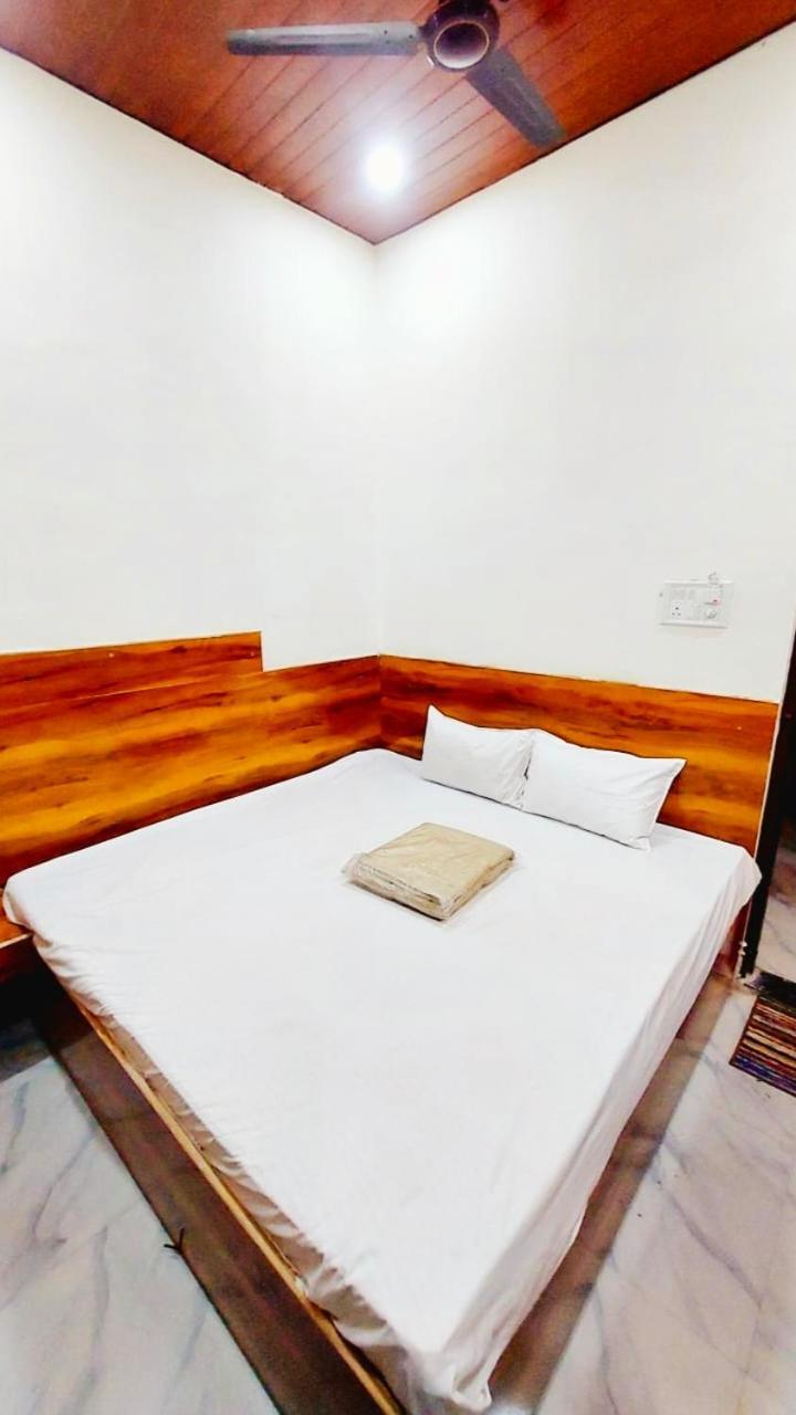 Hotel Om Palace Удджайн Екстер'єр фото